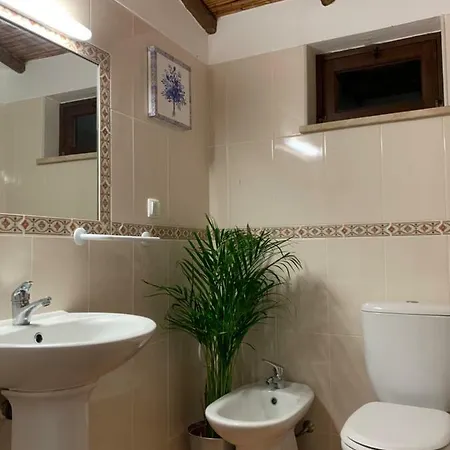 Hill House سيلفيس