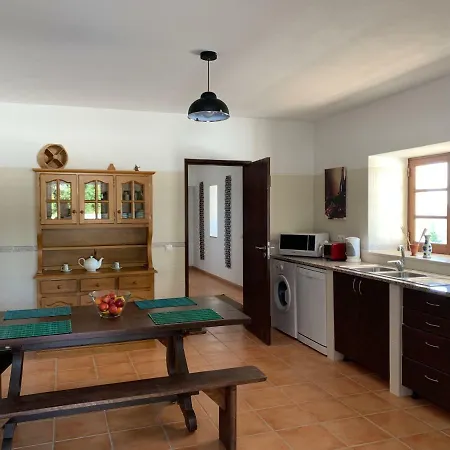 Hill House بيت للعطل *