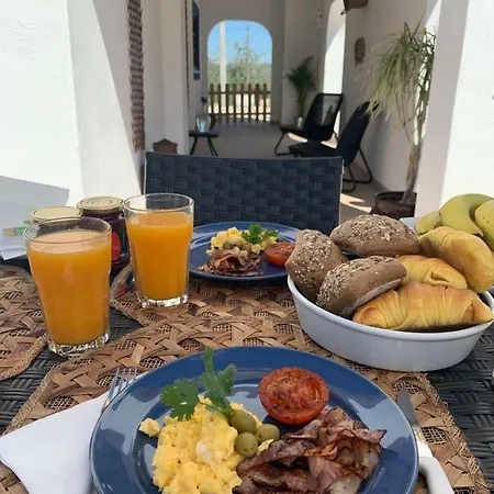 Hill House سيلفيس